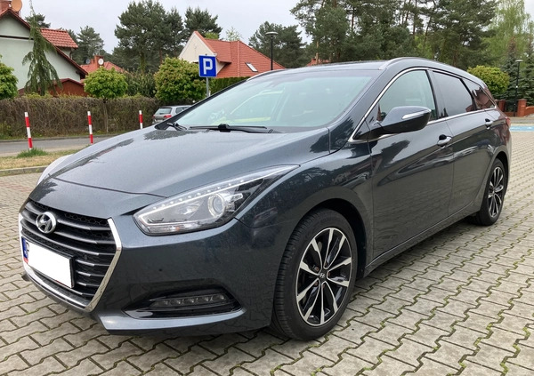 Hyundai i40 cena 53200 przebieg: 183900, rok produkcji 2016 z Leszno małe 596